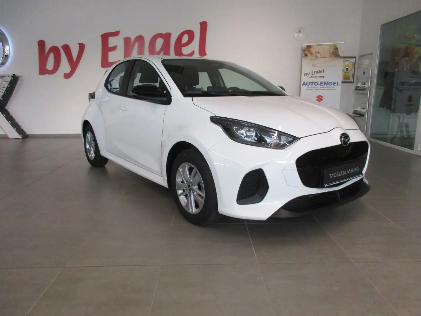 Mazda 2 Hybrid 1.5L Hybrid VVT-i FWD Centerline Weiß - 1