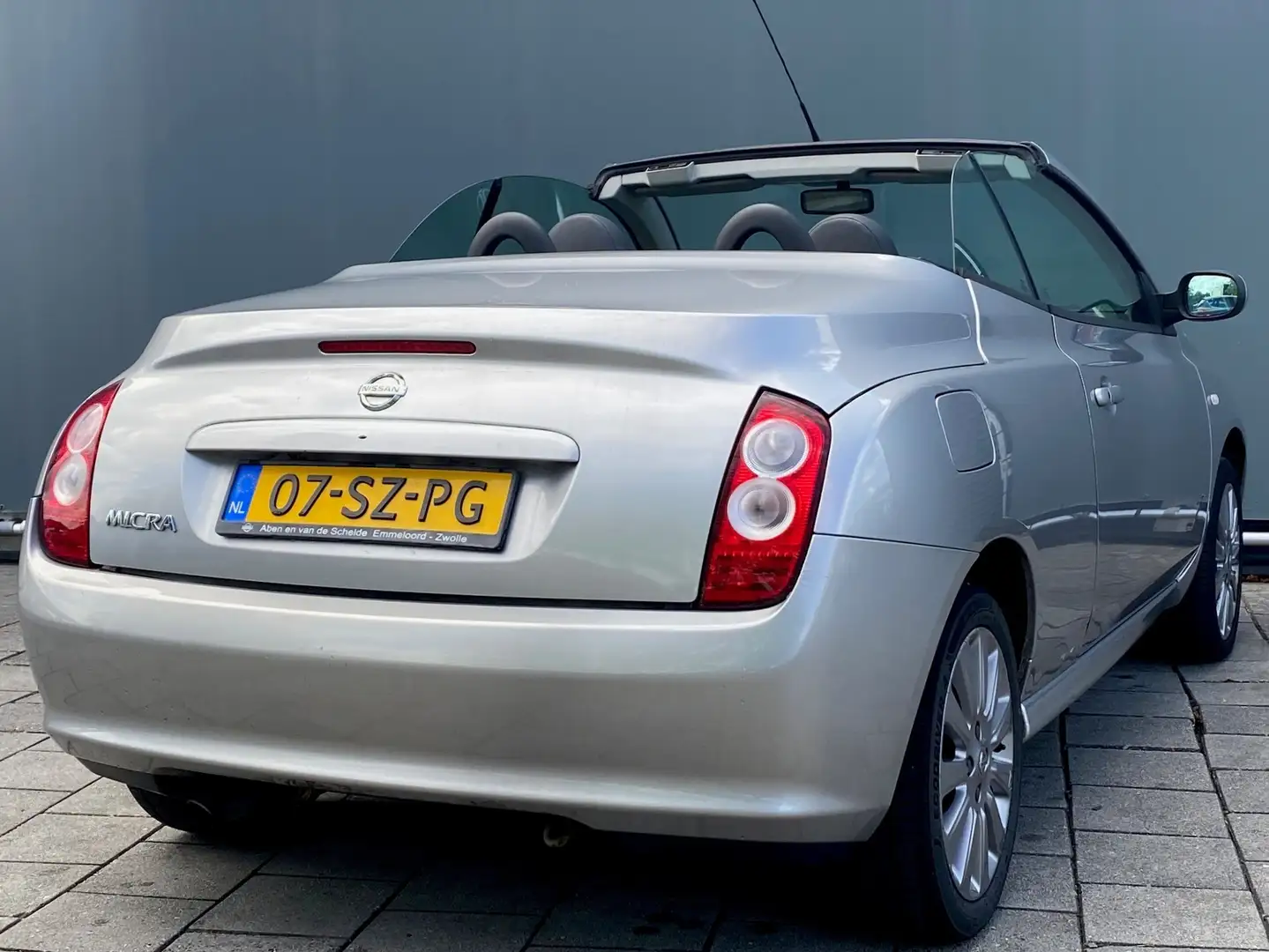 Nissan Micra C+C | BWJ 2006 | 1.6 111PK Tekna Plus | CLIMA | LE Gris - 2