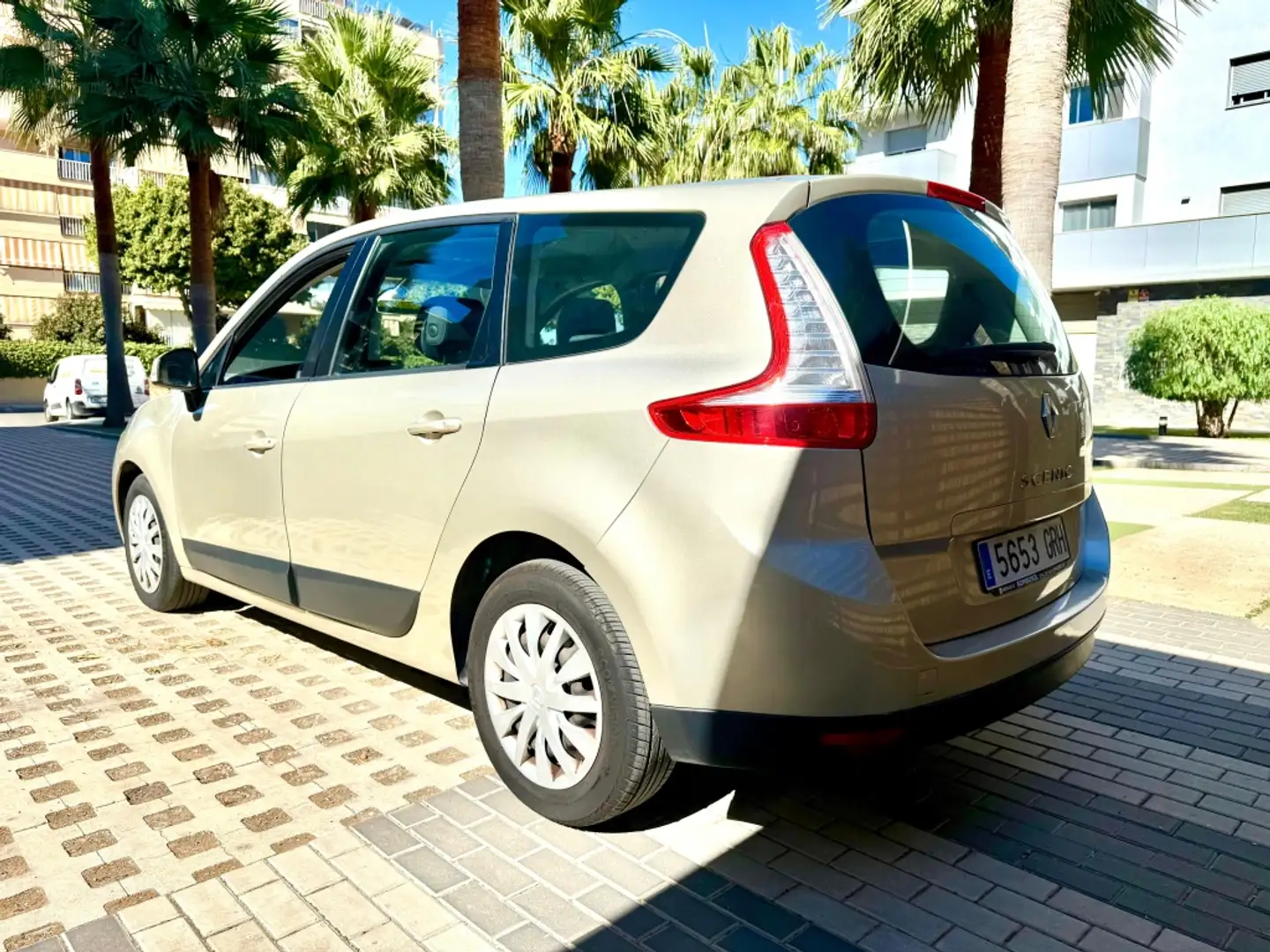 Renault Grand Scenic 1.6 Expression 7pl. Beige - 2