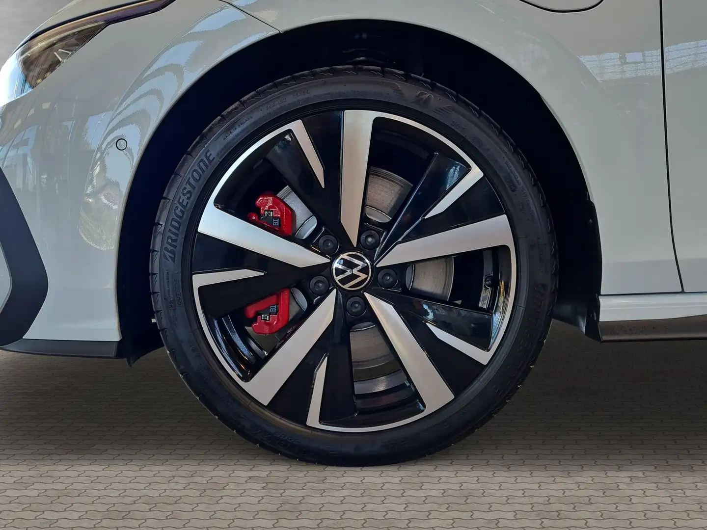 Volkswagen Golf GTE 1.5l eHybrid OPF (177 PS Weiß - 2