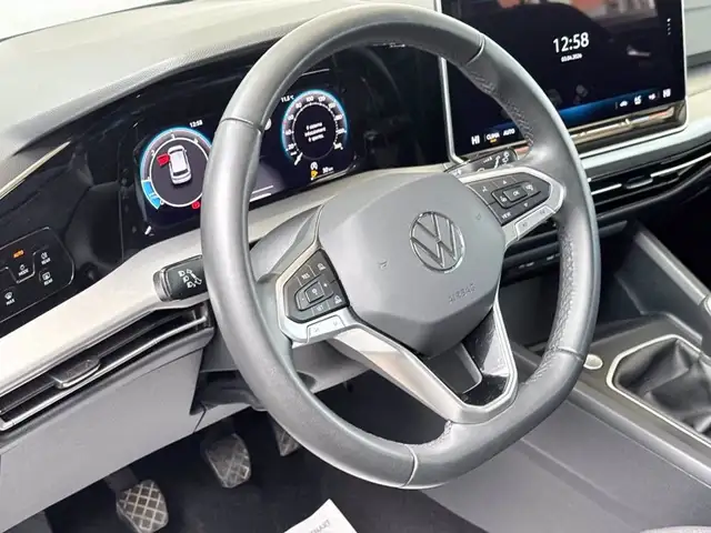Volkswagen Golf view 19