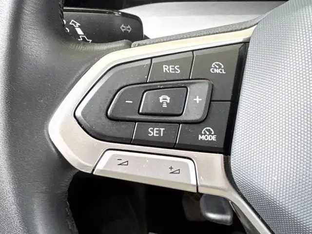 Volkswagen Golf view 21