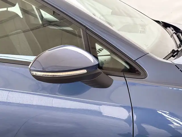 Volkswagen Golf view 16