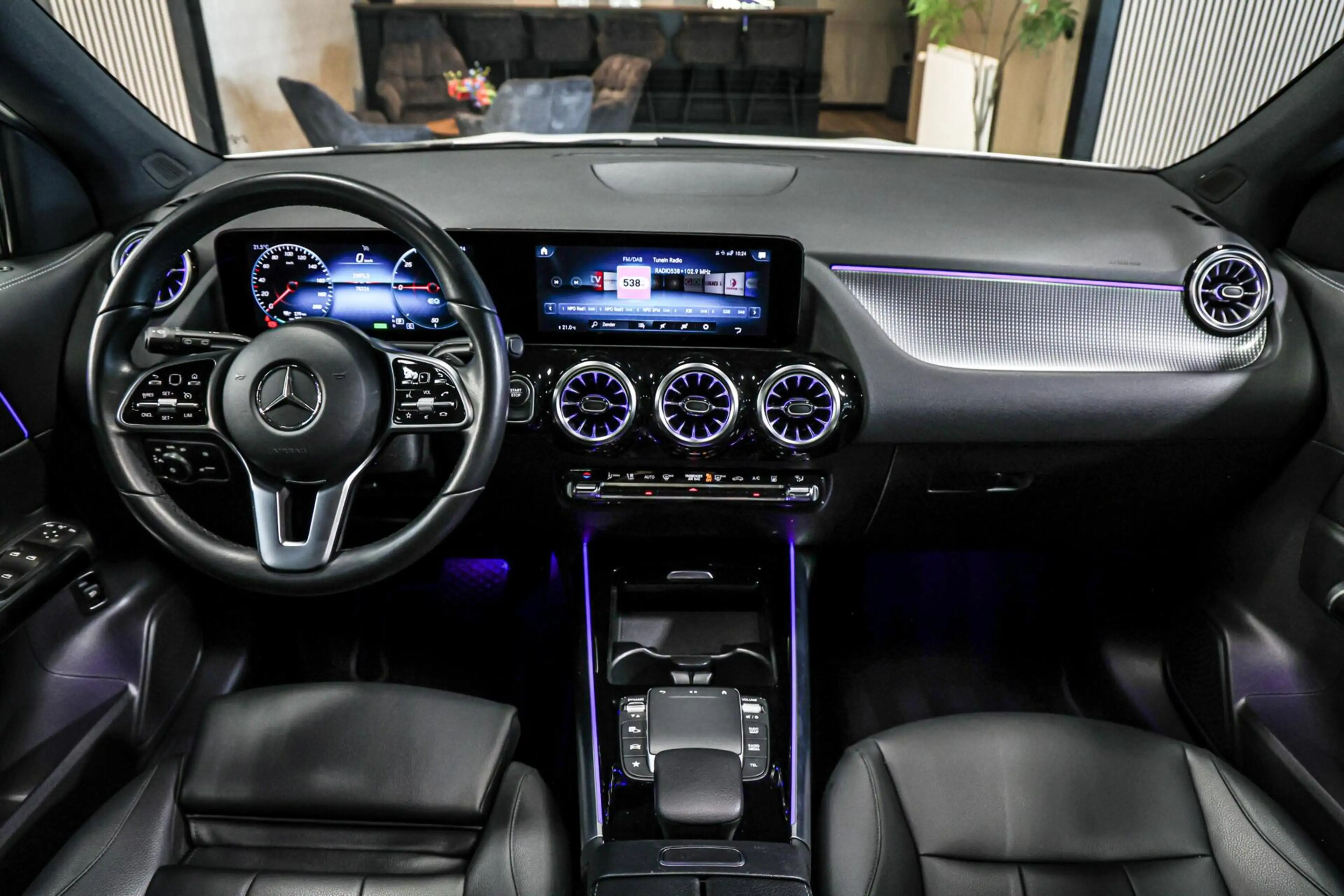 Mercedes-Benz EQA 250 Business Solution Luxury 67 kWh CAMERA PANO LEER C — photo 2