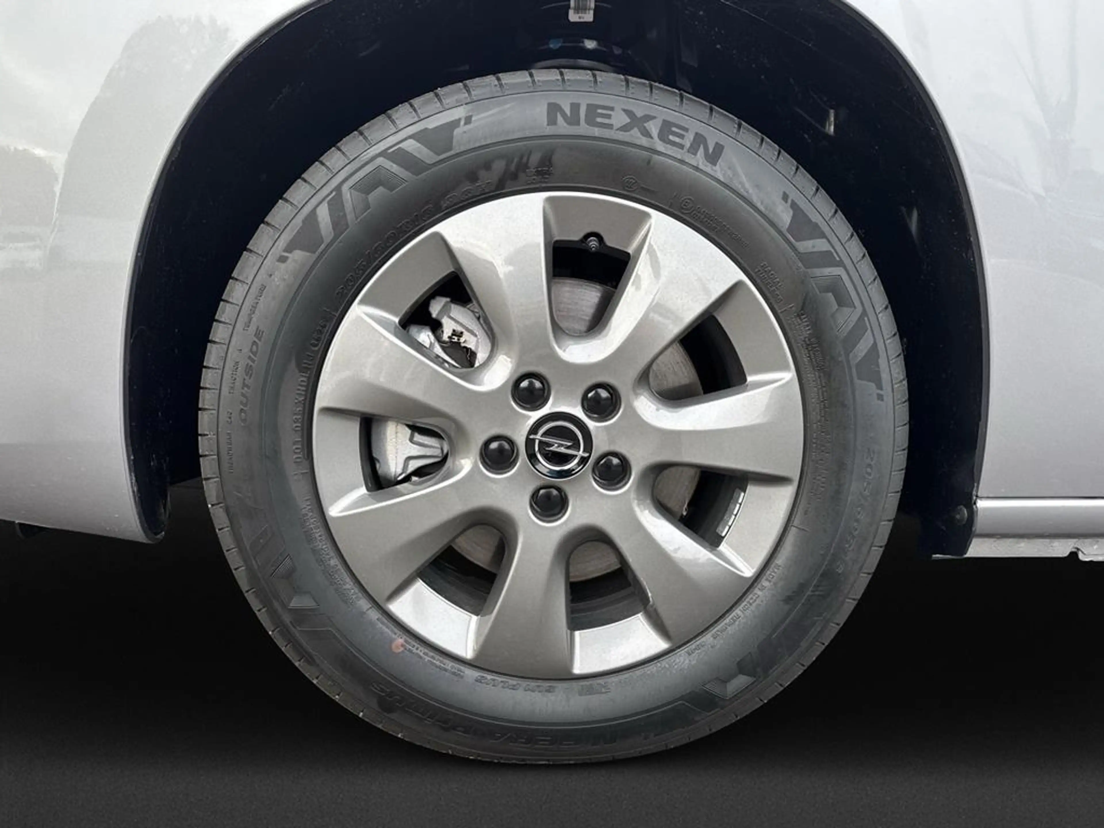 Opel Combo Combo Edition 1.5 Diesel 75 kW (102 PS) MT-6 S/S — photo 9