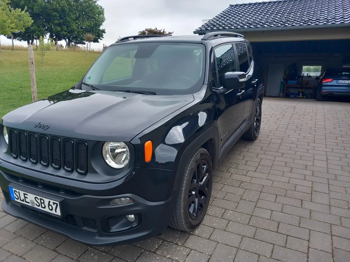 Jeep Renegade Renegade 1.6 MultiJet Night Eagle Schwarz - 1
