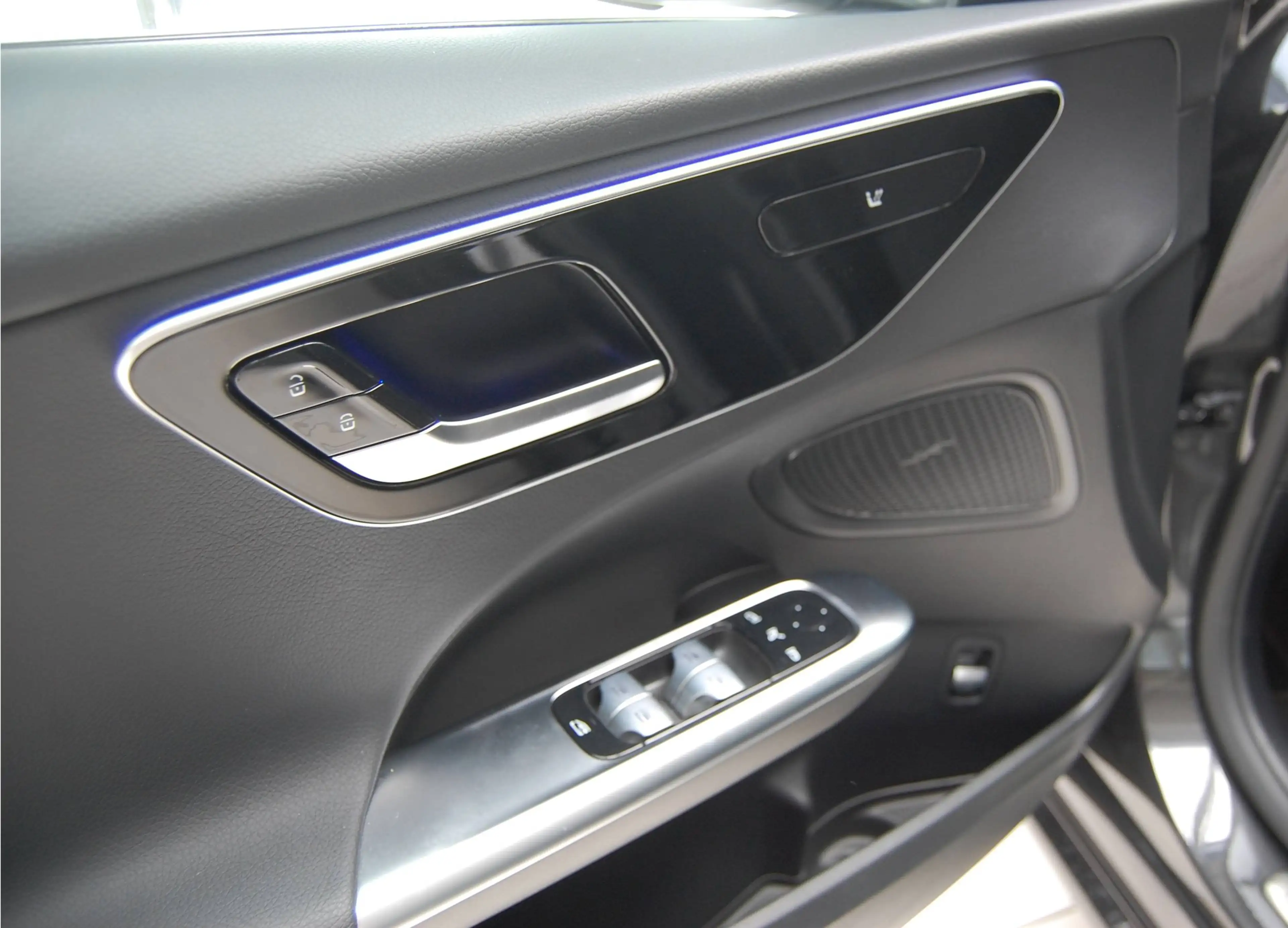 Mercedes-Benz C 220 T d Avantgarde LED. AHK. Kamera . Parktr. Sitzh — photo 8