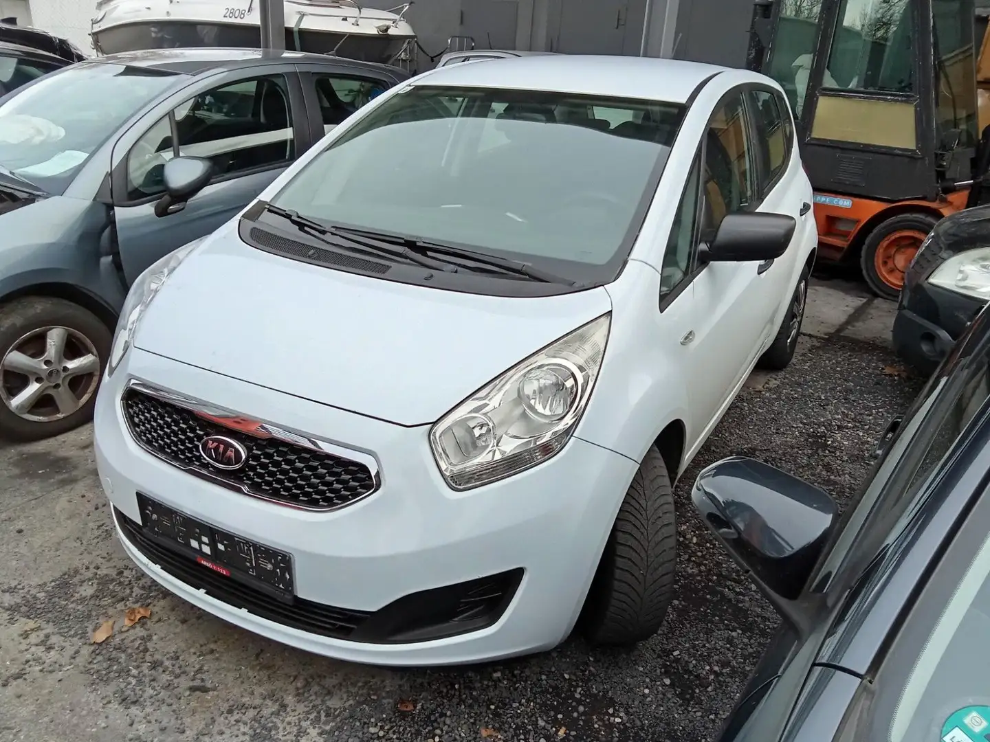 Kia Venga Attract Weiß - 1