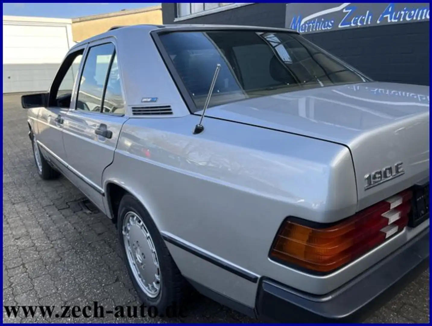 Mercedes-Benz 190 E 2,6 Automatik * ESSD * H-Kennzeichen Silber - 2