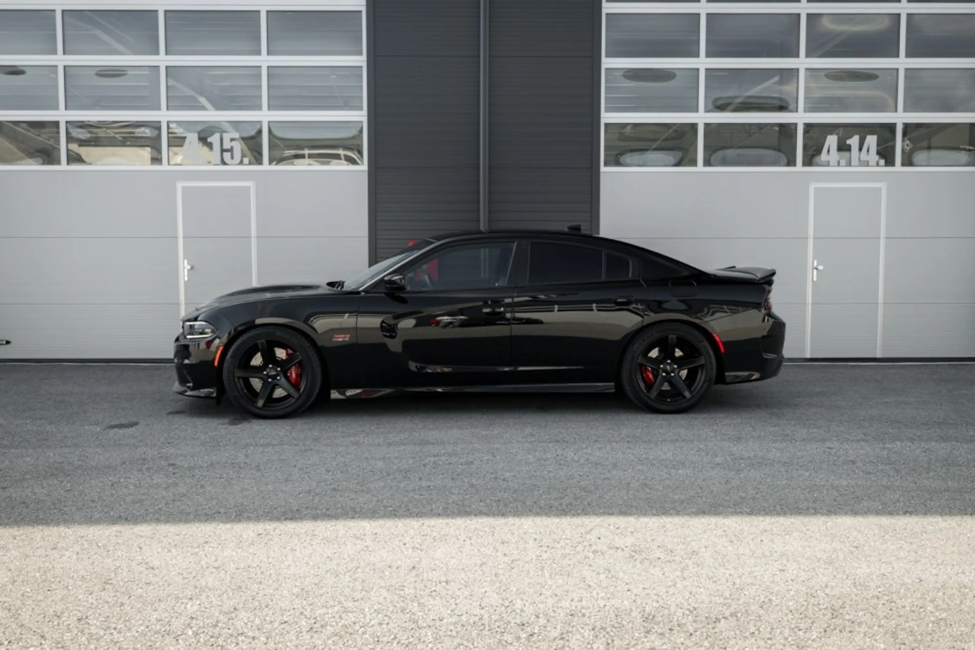 Dodge Charger SRT 392 — photo 4