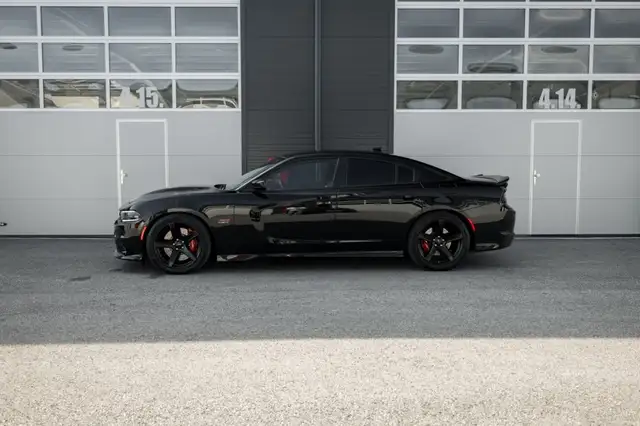 Dodge Charger view 4