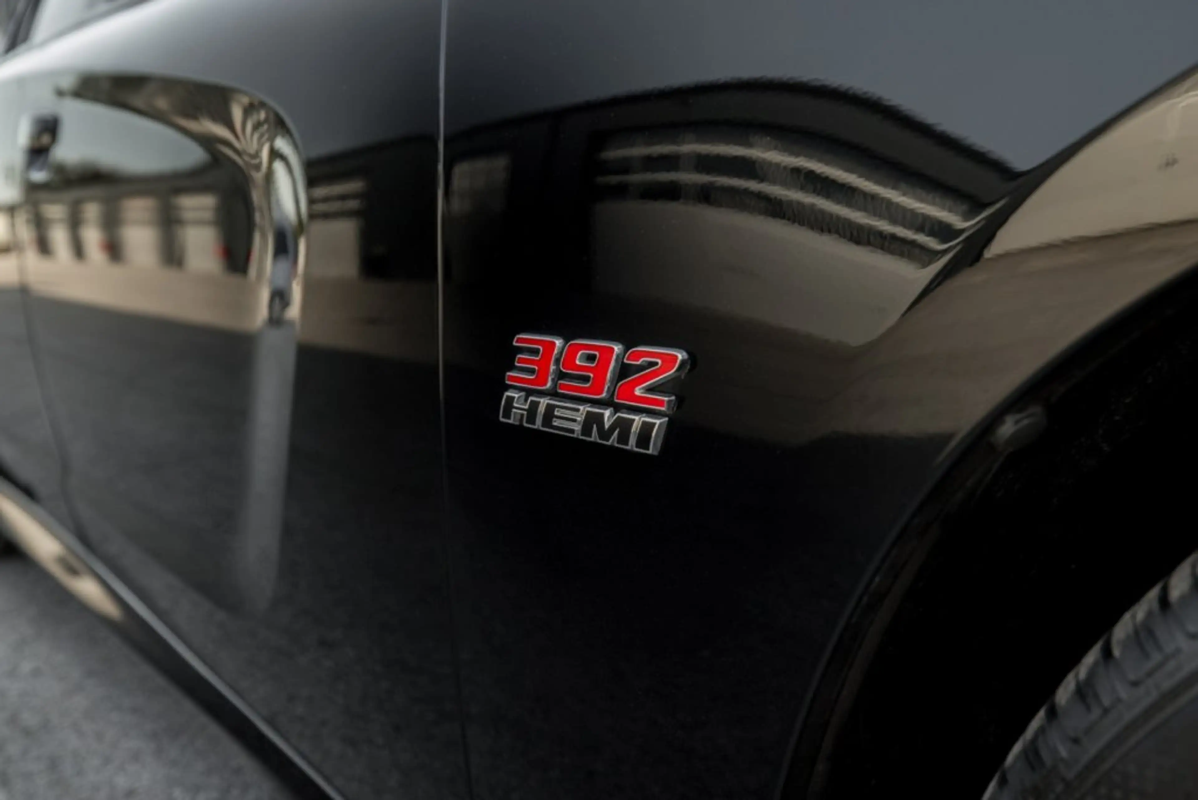 Dodge Charger SRT 392 — photo 8