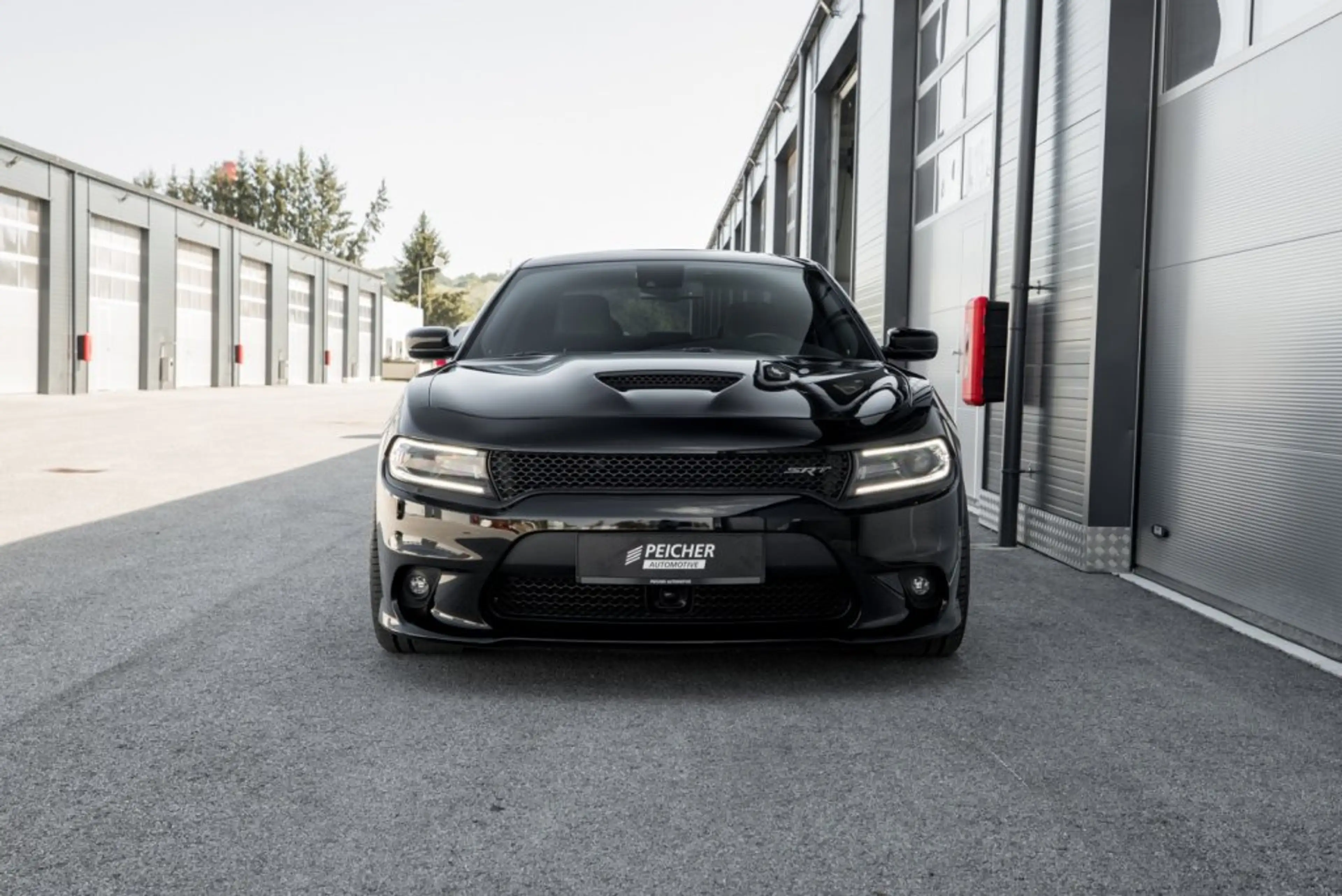 Dodge Charger SRT 392 — photo 2