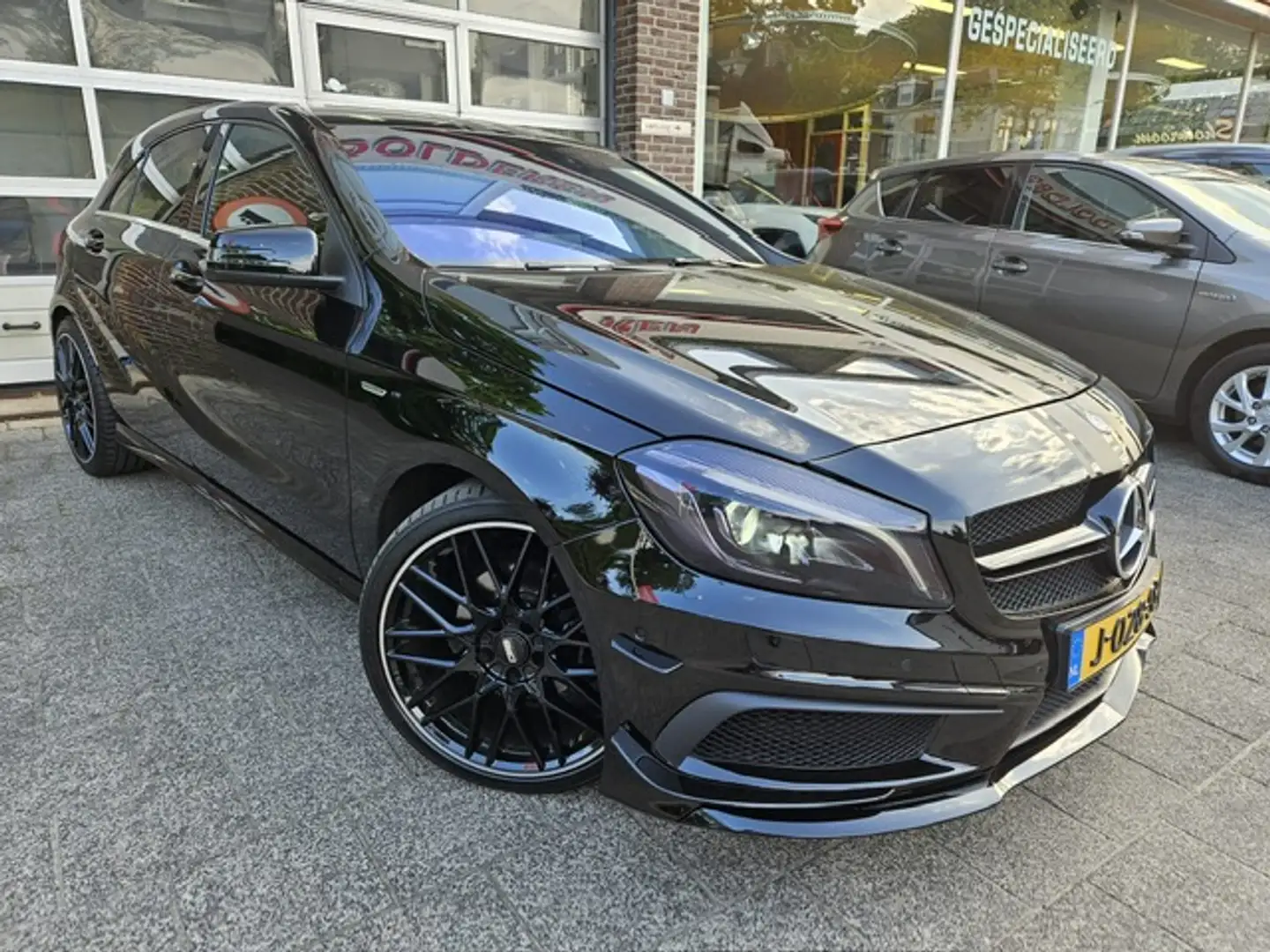 Mercedes-Benz A 180 AMG LINE PEAK EDITION Apple Carplay/Android Auto Schwarz - 2