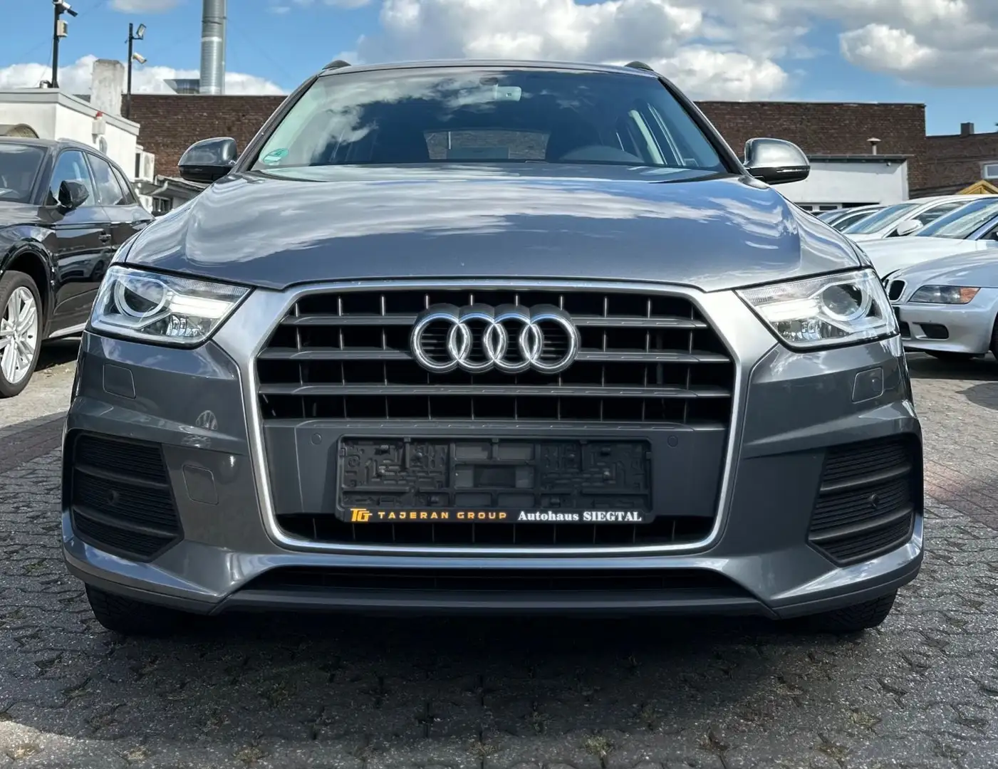 Audi Q3 EU6-1HAND-AUTOMA-XENON-TEMPO-SERVICE GEPFLEGT Gris - 2