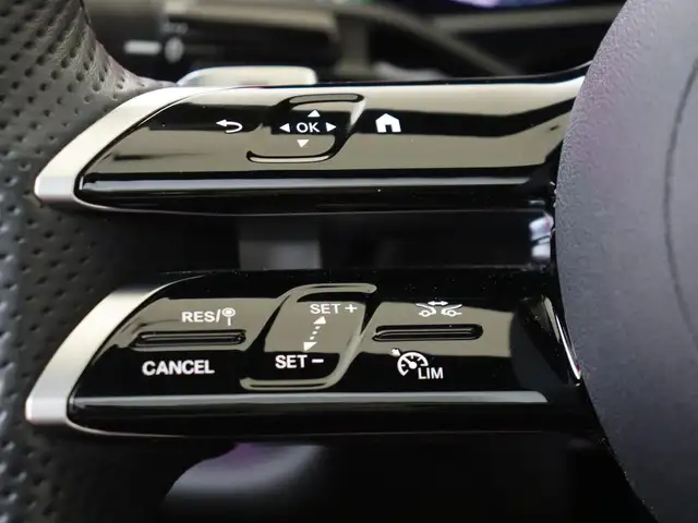 Mercedes-Benz E-Class view 12