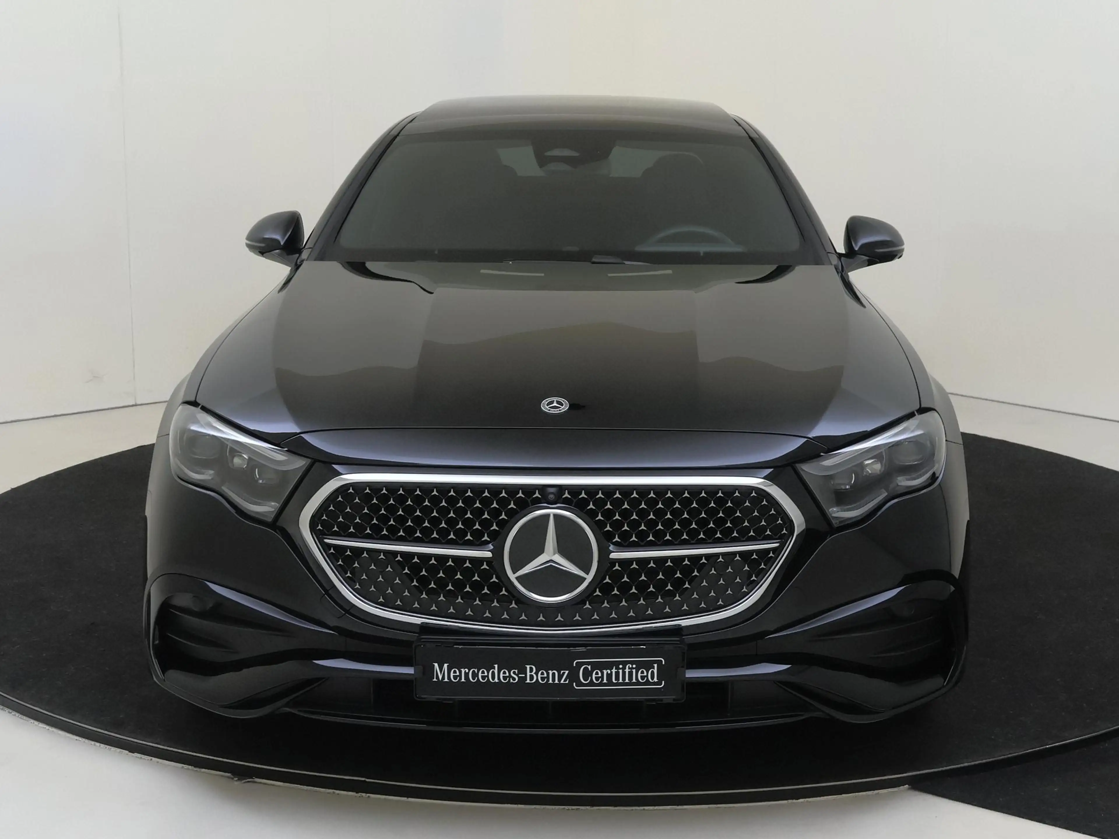 Mercedes-Benz E 400 e 4MATIC AMG Line / Premium/ Panoramadak/ AIRMATIC — photo 6