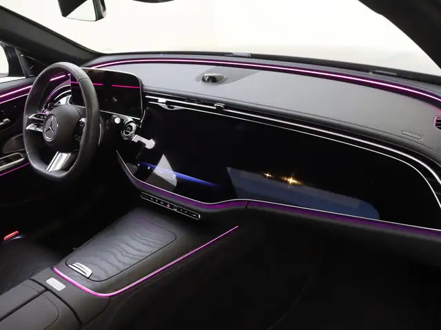 Mercedes-Benz E-Class view 5