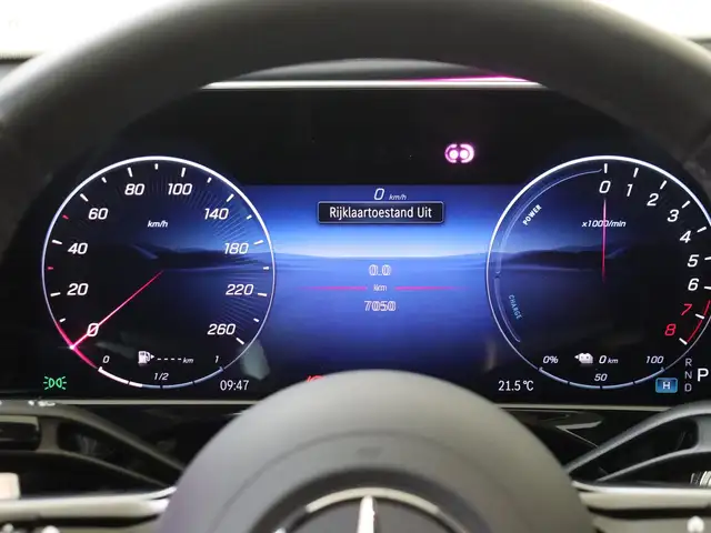 Mercedes-Benz E-Class view 11