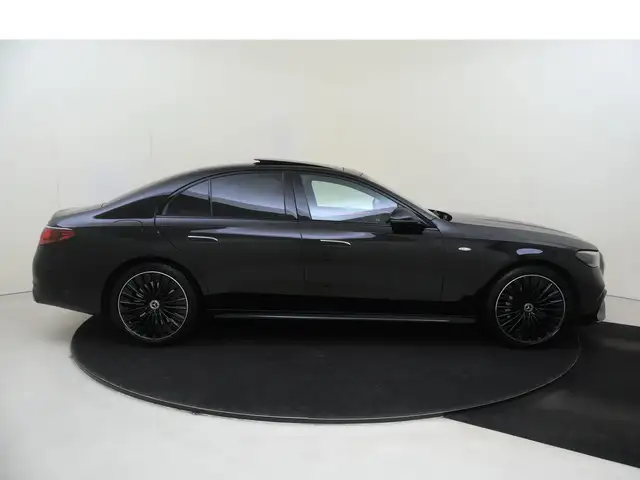 Mercedes-Benz E-Class view 9
