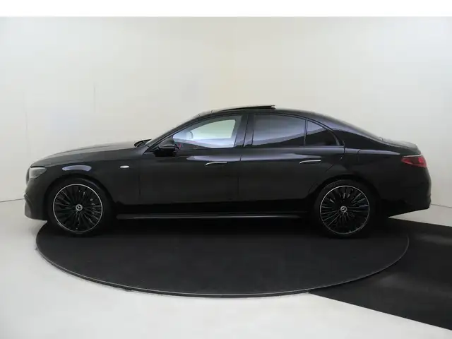 Mercedes-Benz E-Class view 8