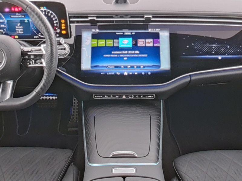 Mercedes-Benz E 400 e 4MATIC AMG Line / Premium/ Panoramadak/ AIRMATIC — photo 10