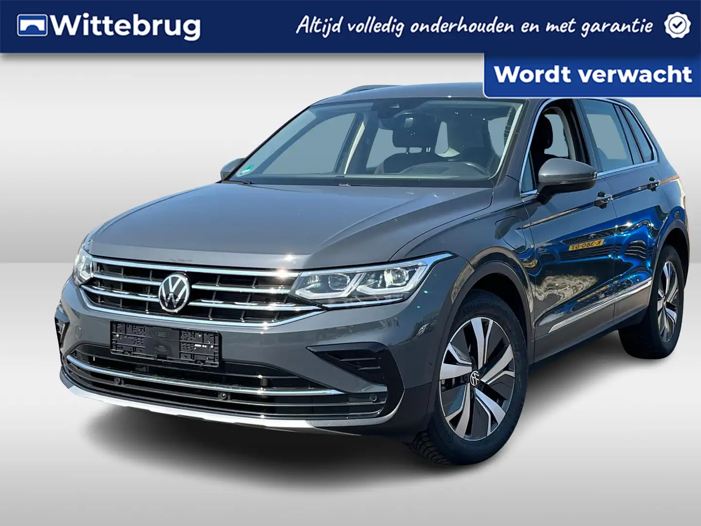 Volkswagen Tiguan 1.4 TSI eHybrid 245pk DSG Life / Zwenkbare Trekhaa Grijs - 1