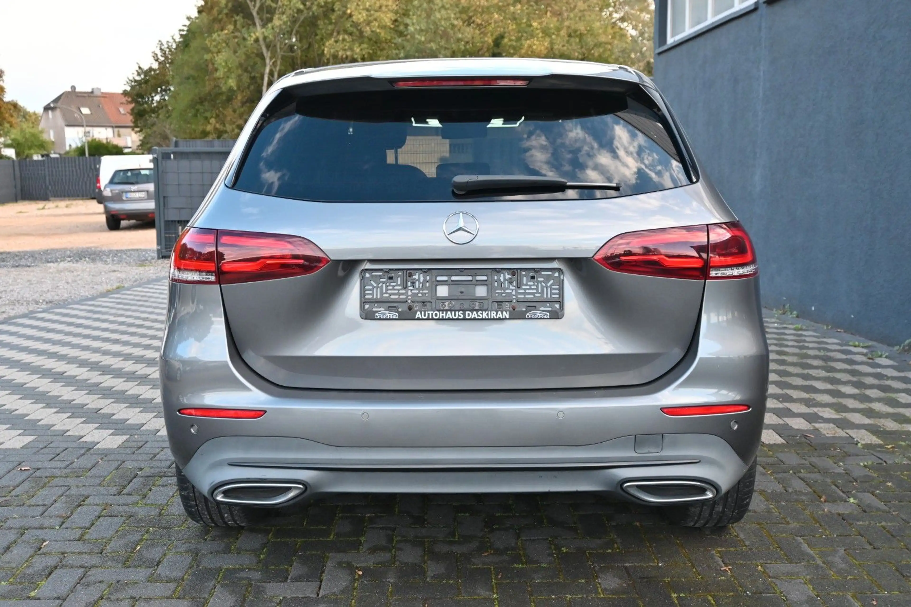 Mercedes-Benz B 200 Business Night-Paket Navi Leder RFK LED — photo 5