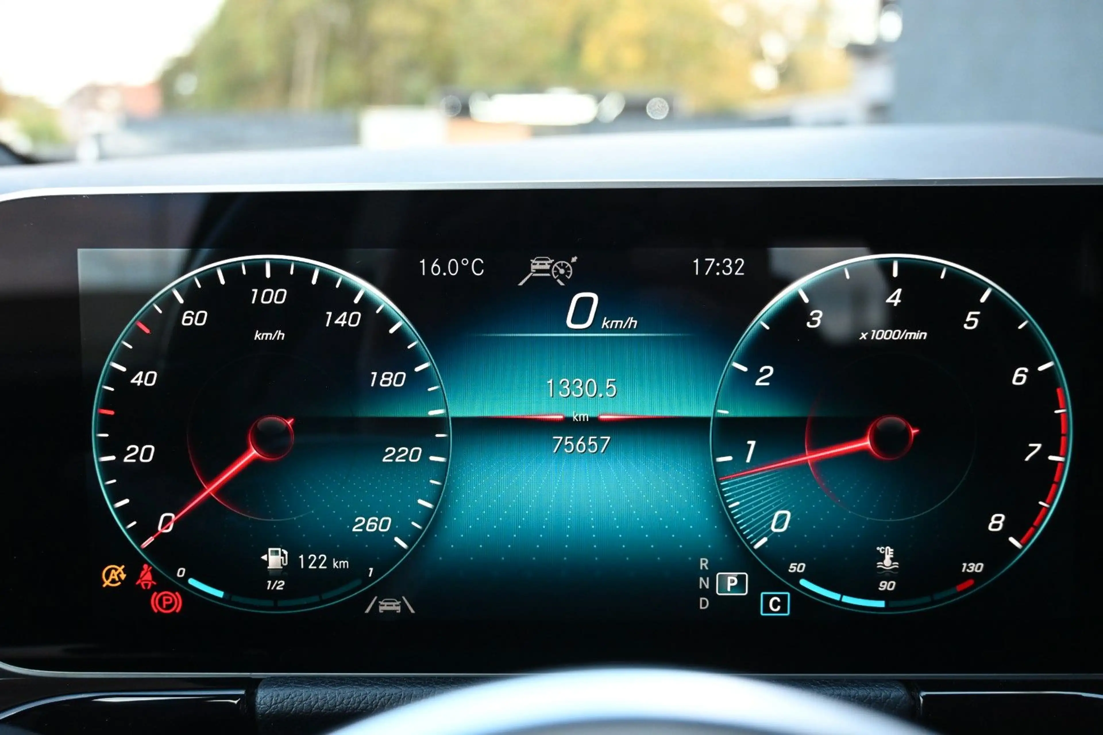 Mercedes-Benz B 200 Business Night-Paket Navi Leder RFK LED — photo 8