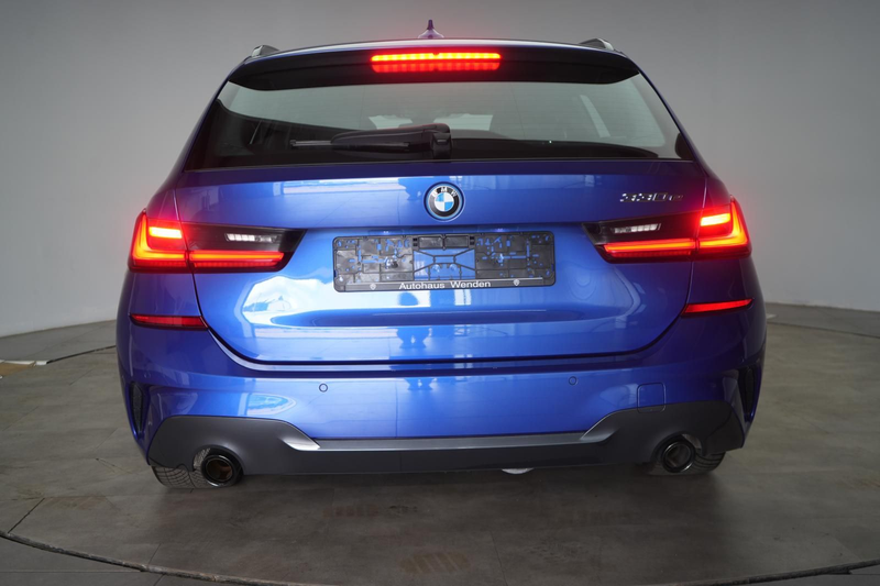 BMW 330 e Touring M Sport AHK/Alcantara/LED/Navi — photo 6