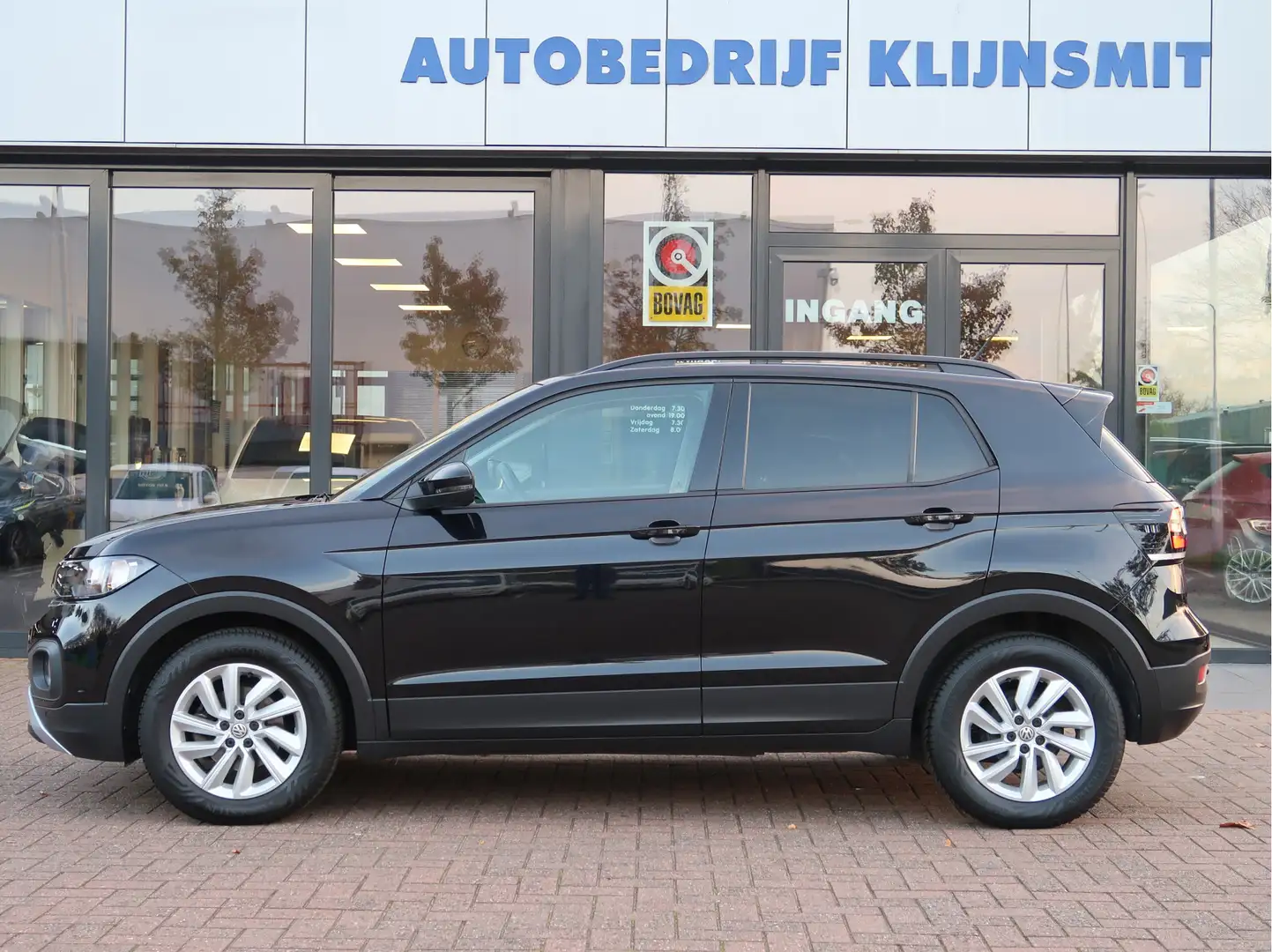 Volkswagen T-Cross 1.0 TSI Life | parkeersensoren | navigatie | trekh Zwart - 2