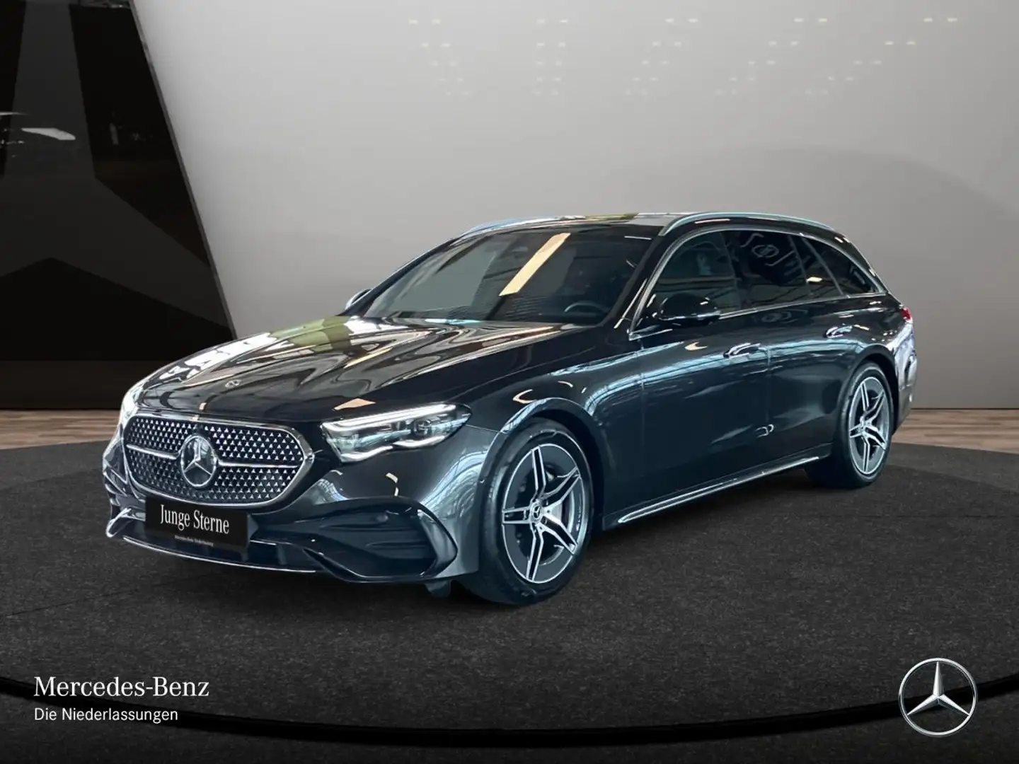 Mercedes-Benz E 300 e T AMG 360° Pano Distr. Spurhalt-Ass Memory Grau - 2