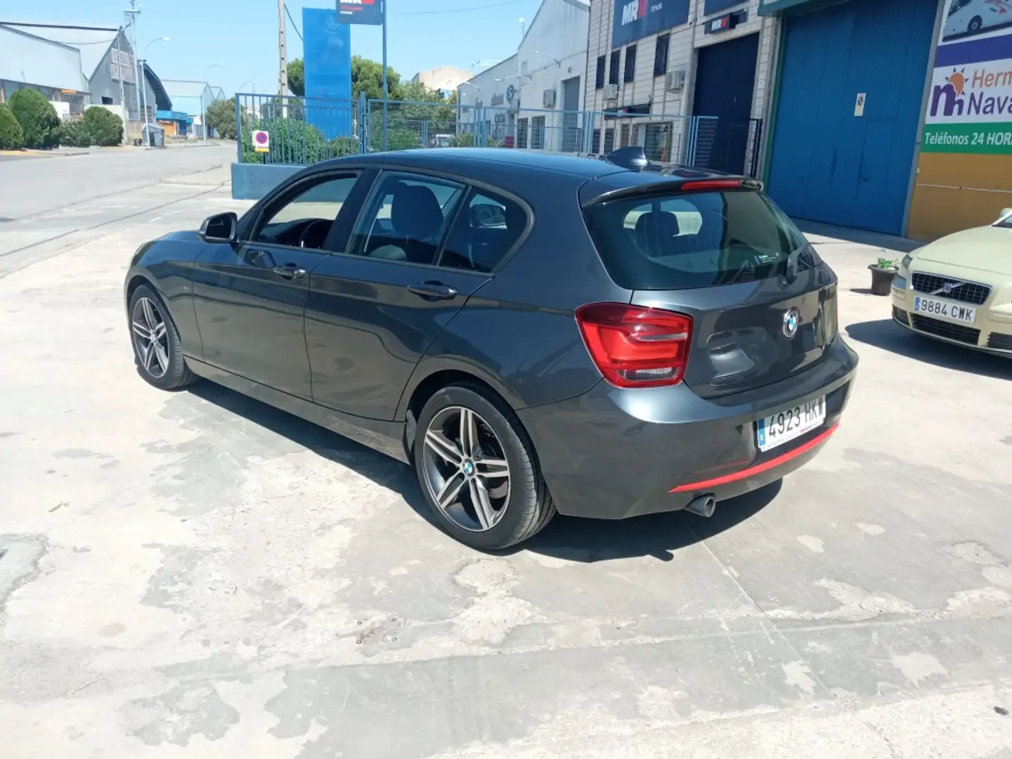 BMW 118 118d Sport Сірий - 2