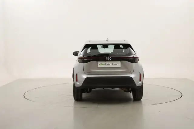 Toyota Yaris Cross view 4