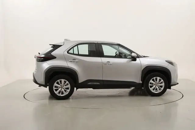 Toyota Yaris Cross view 6