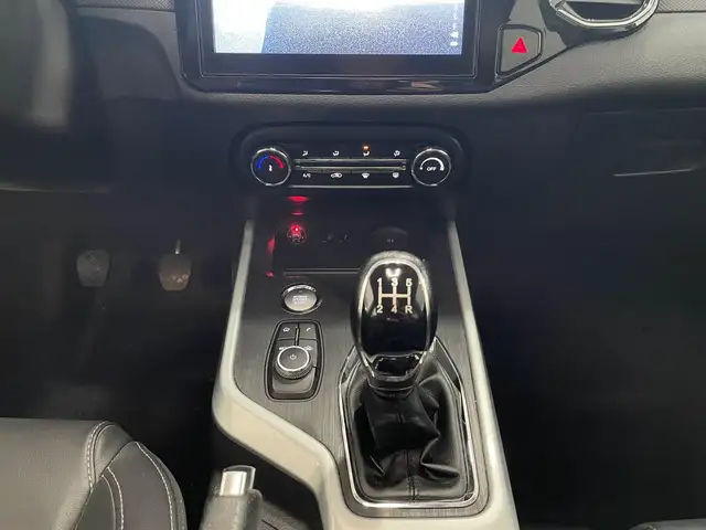 DR Automobiles DR4 view 13