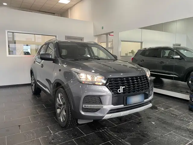 DR Automobiles DR4 view 3