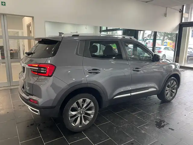 DR Automobiles DR4 view 4