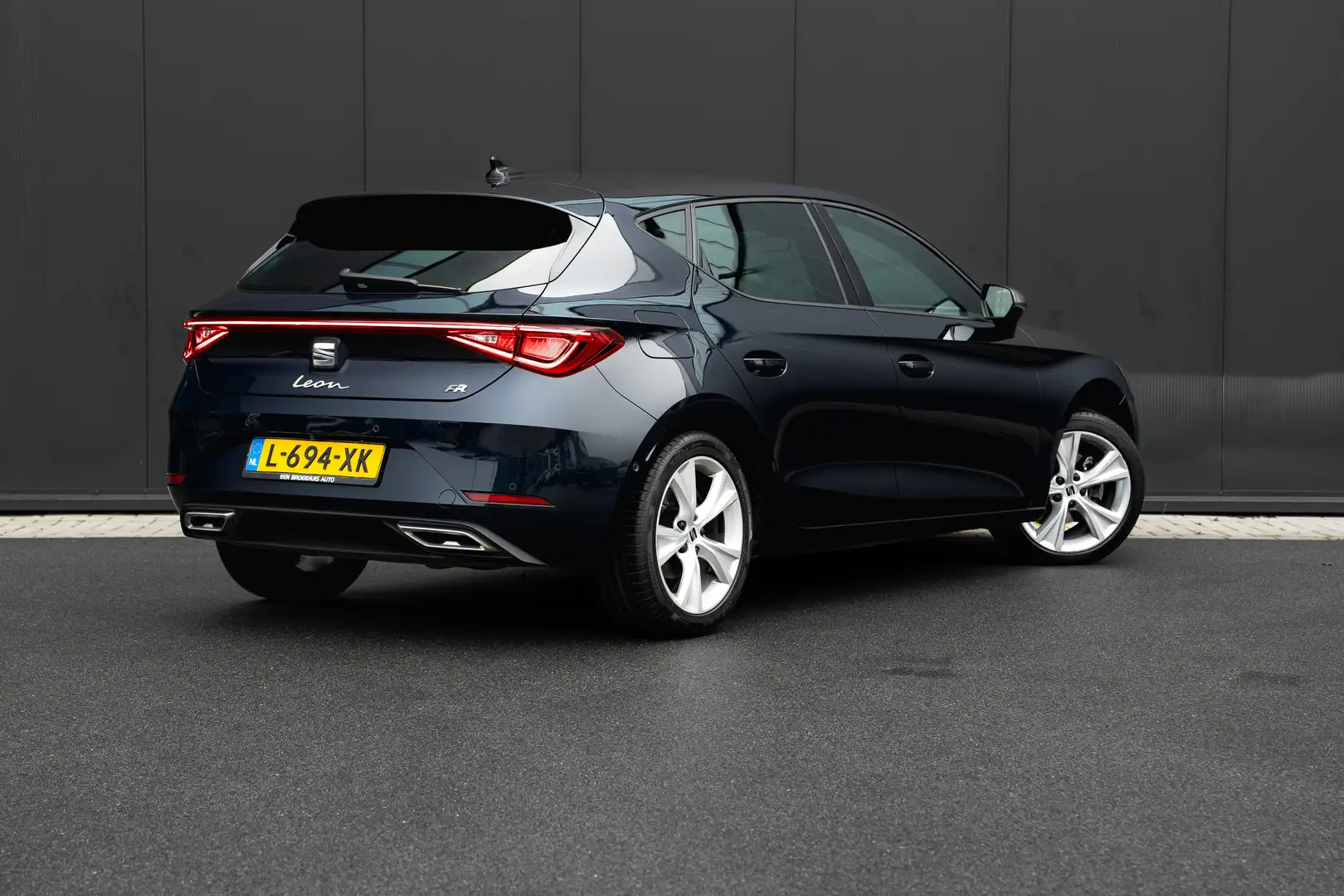 SEAT Leon 1.0 TSI 110pk FR Business Intense | Achteruitrijca Blau - 2