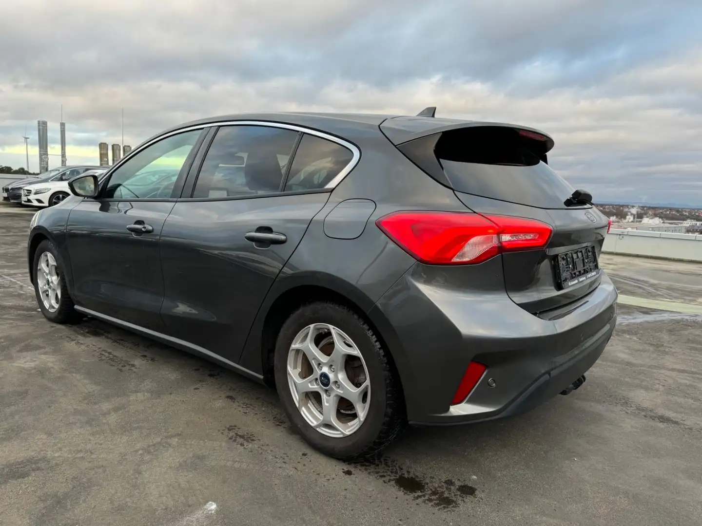 Ford Focus 1,5 EcoBlue 88kW Titanium Klimatronic LED Grau - 2