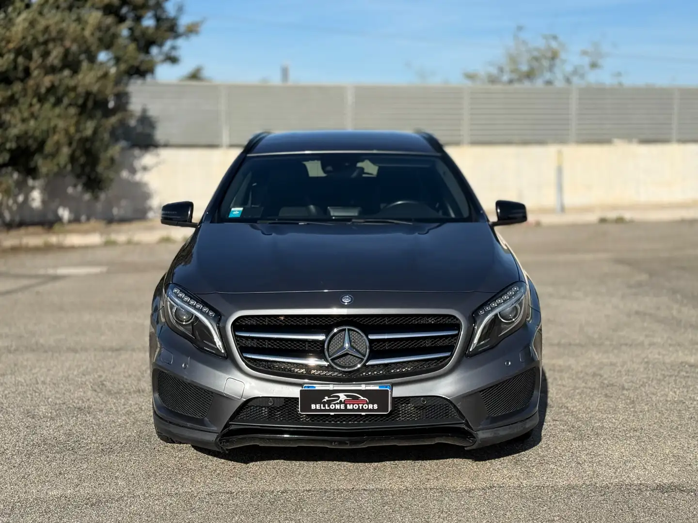 Mercedes-Benz GLA 200 d Premium 4matic auto Grigio - 2