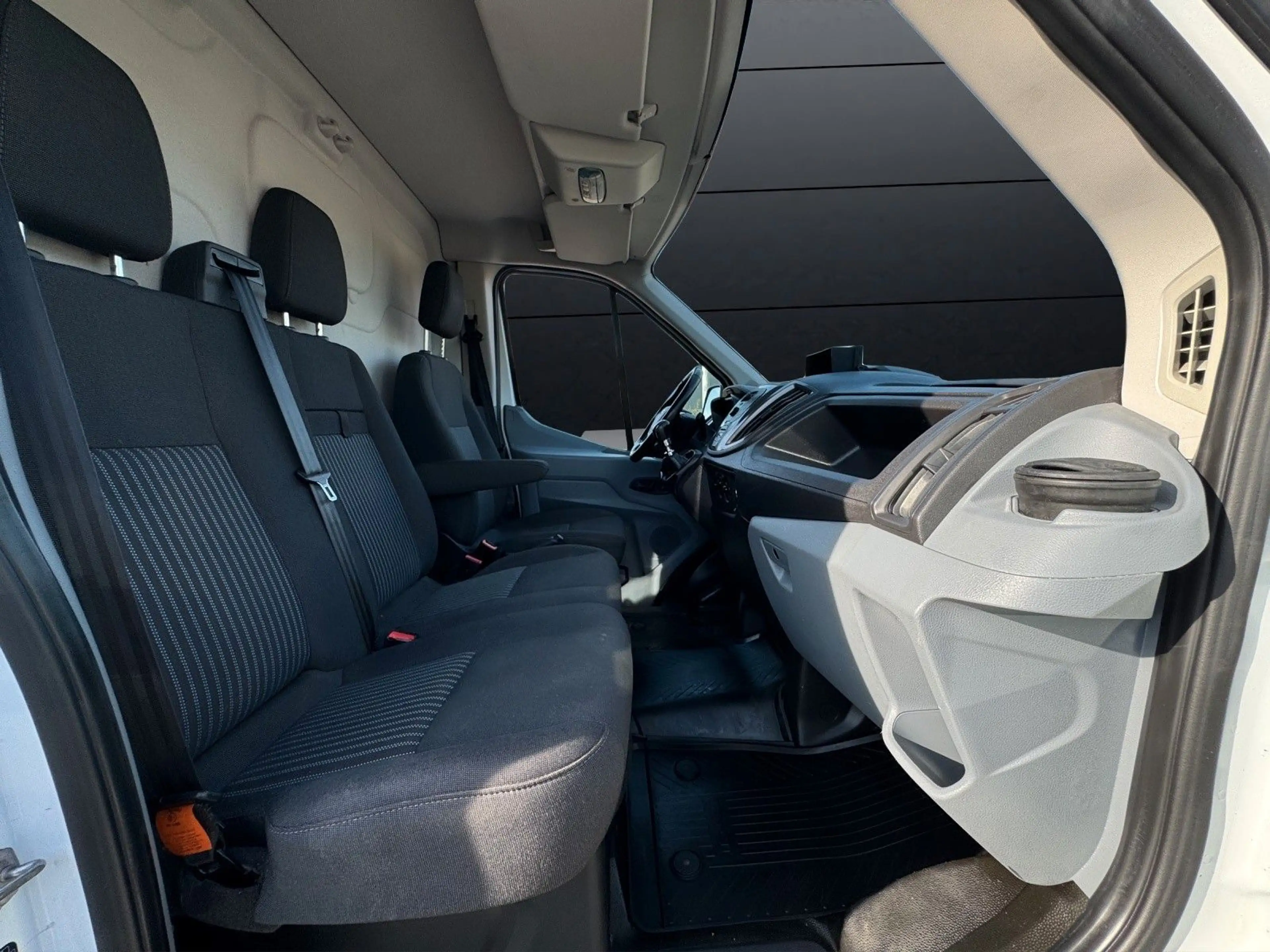 Ford Transit Kasten 350 L2-H2*KLIMA*KAMERA*AHK* — photo 14