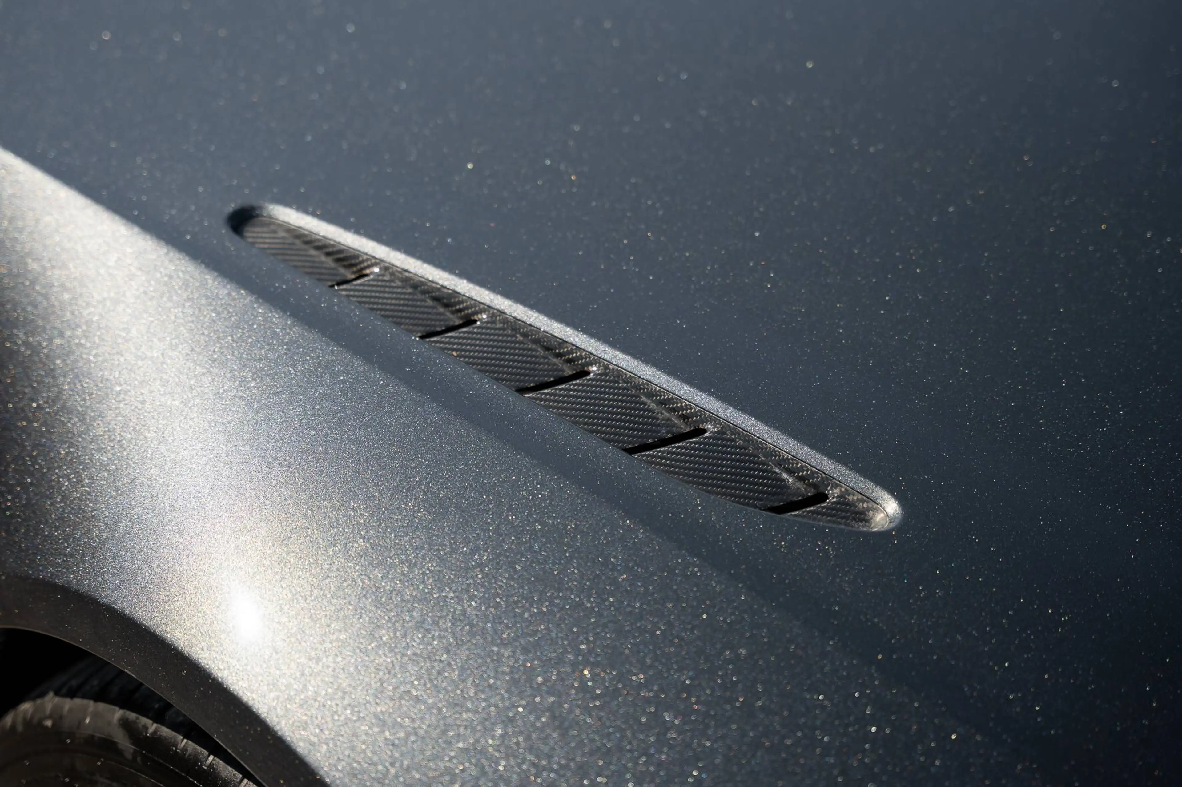 Aston Martin Vantage V8 Coupe - 1 Owner — photo 15
