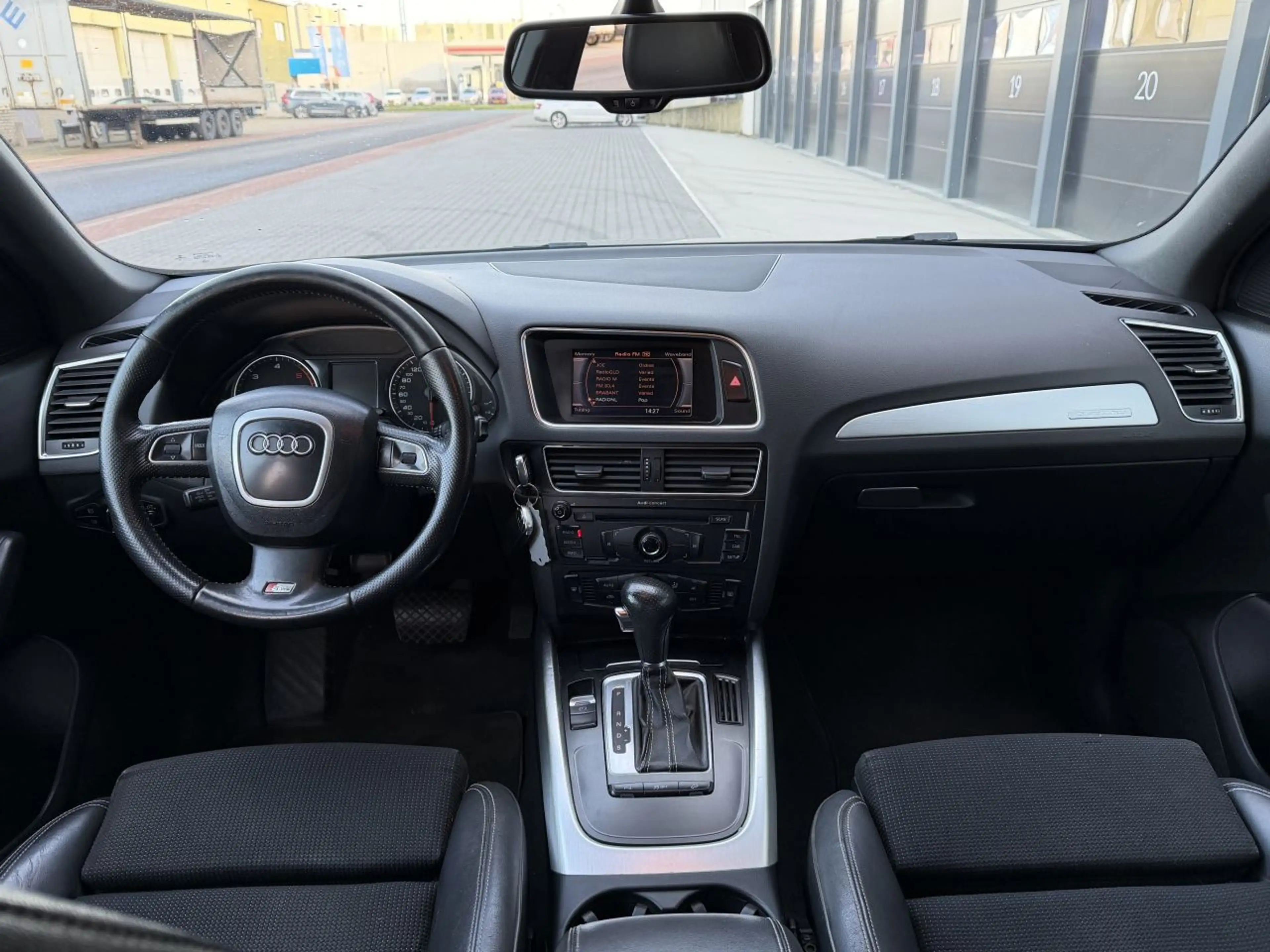 Audi Q5 2.0 TDI Quattro S-Line PDC — photo 7