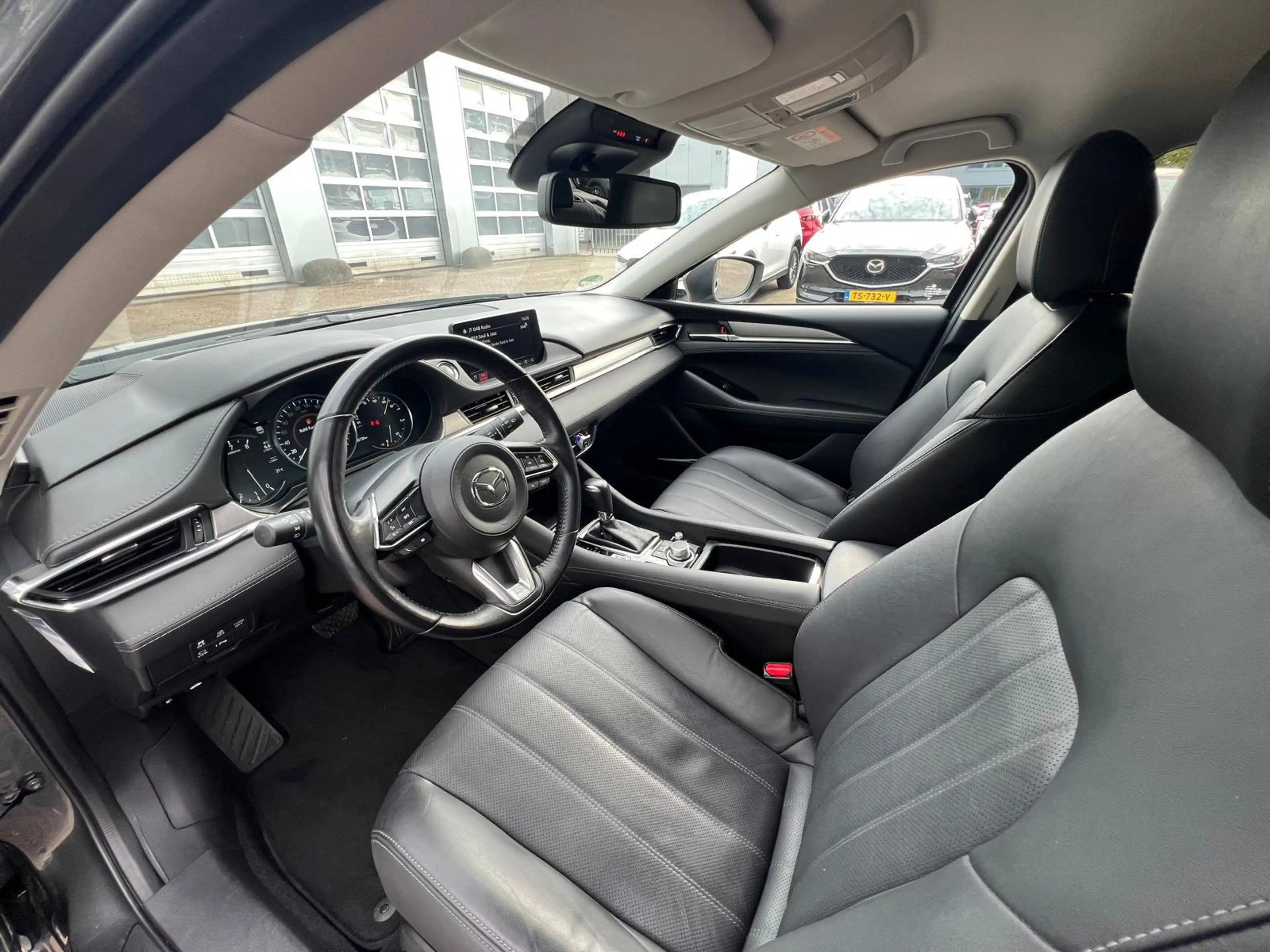 Mazda 6 Sportbreak 2.0 SkyActiv-G 165 Exclusive-Line + Com — photo 9