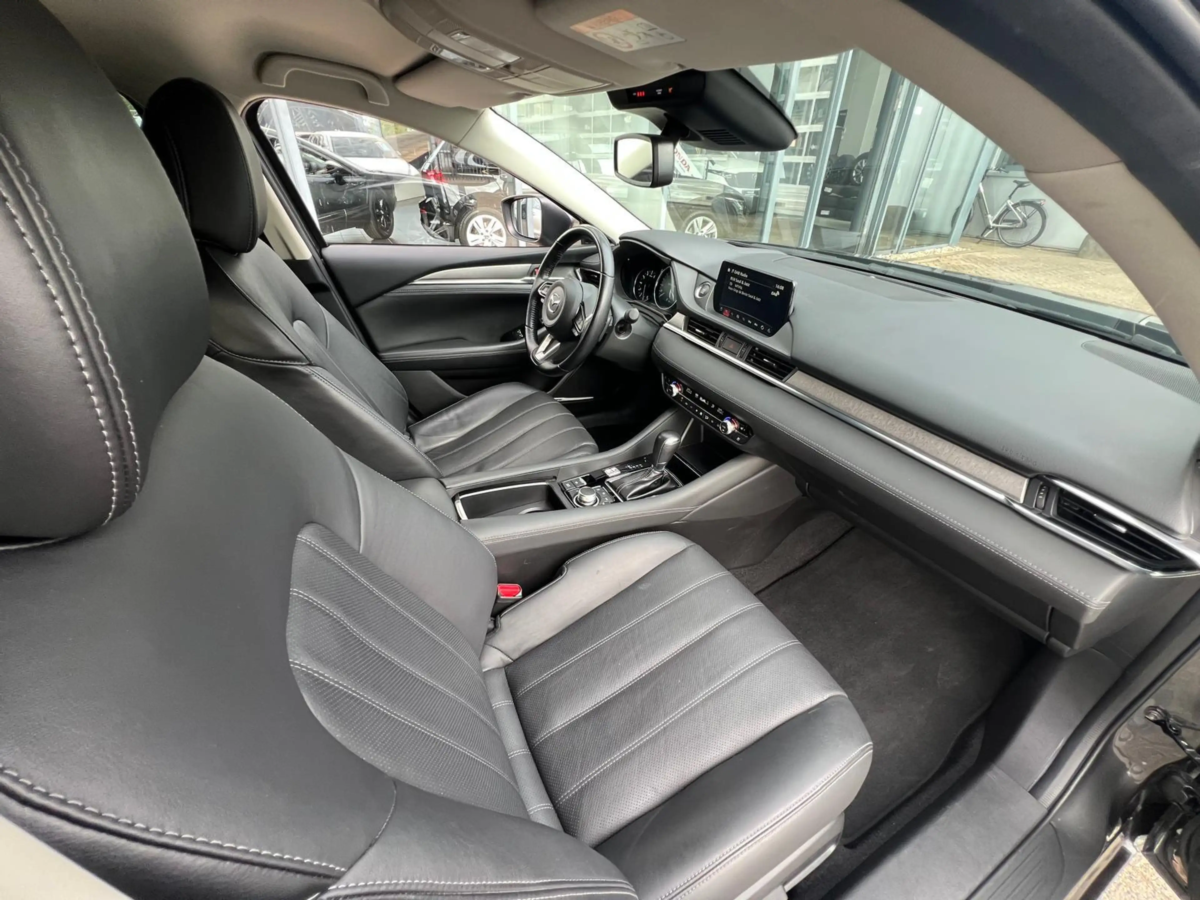 Mazda 6 Sportbreak 2.0 SkyActiv-G 165 Exclusive-Line + Com — photo 13