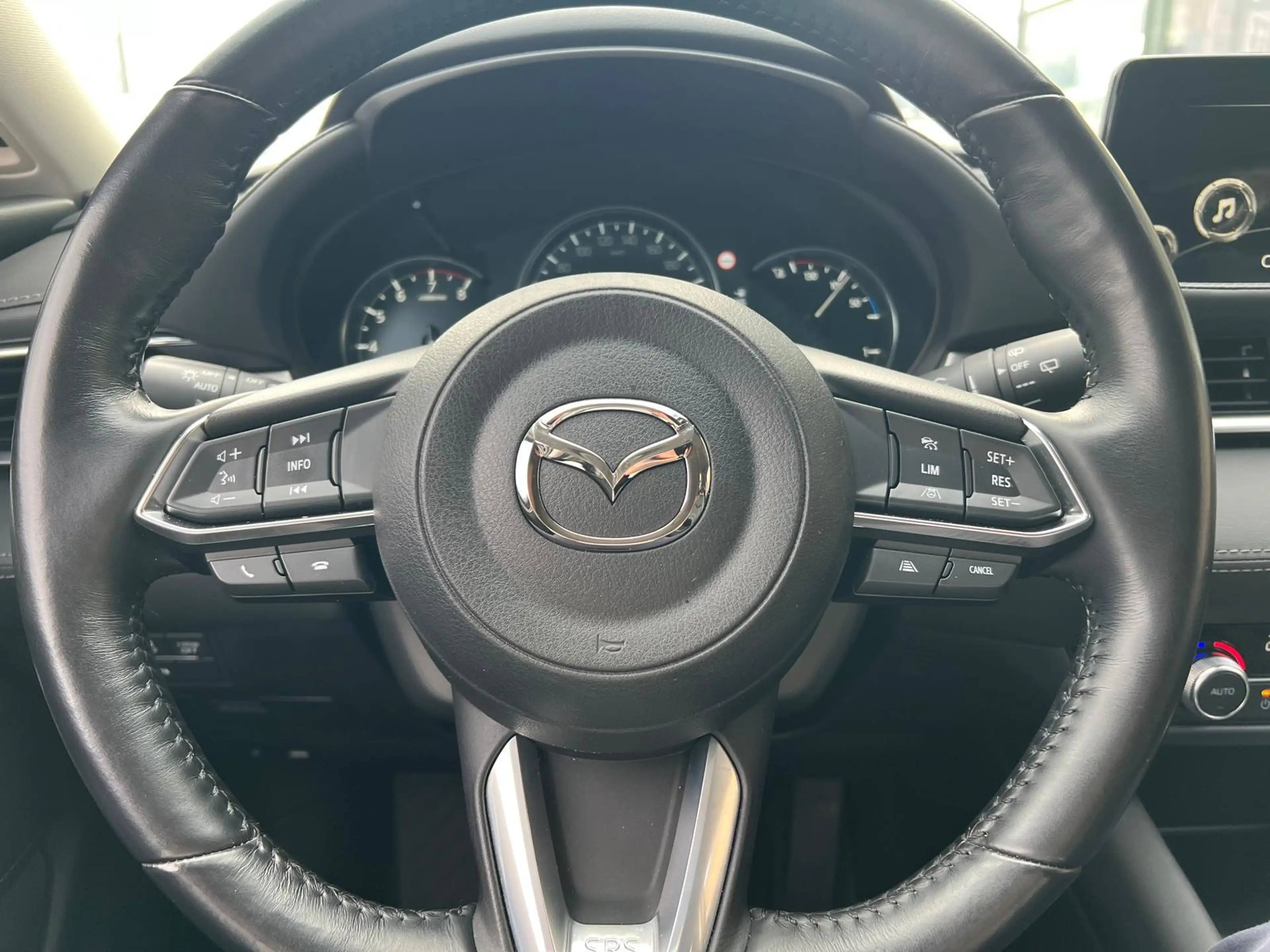 Mazda 6 Sportbreak 2.0 SkyActiv-G 165 Exclusive-Line + Com — photo 35