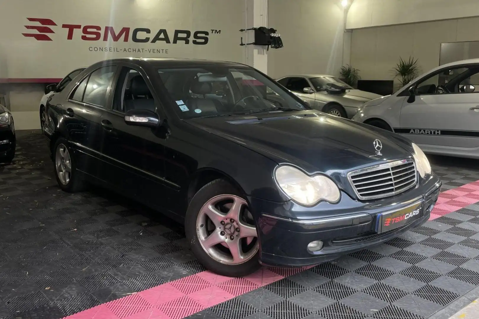 Mercedes-Benz C 320 320 BERLINE - BM 203 Avantgarde Schwarz - 2
