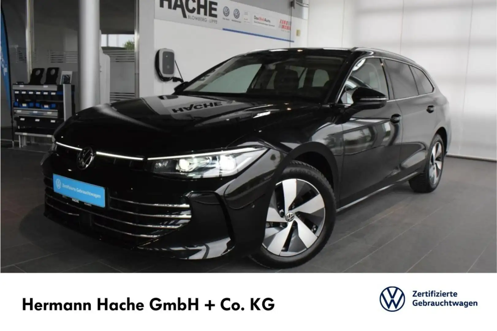 Volkswagen Passat Variant Elegance 2.0 TDI DSG NAVI PDC AHK Schwarz - 1