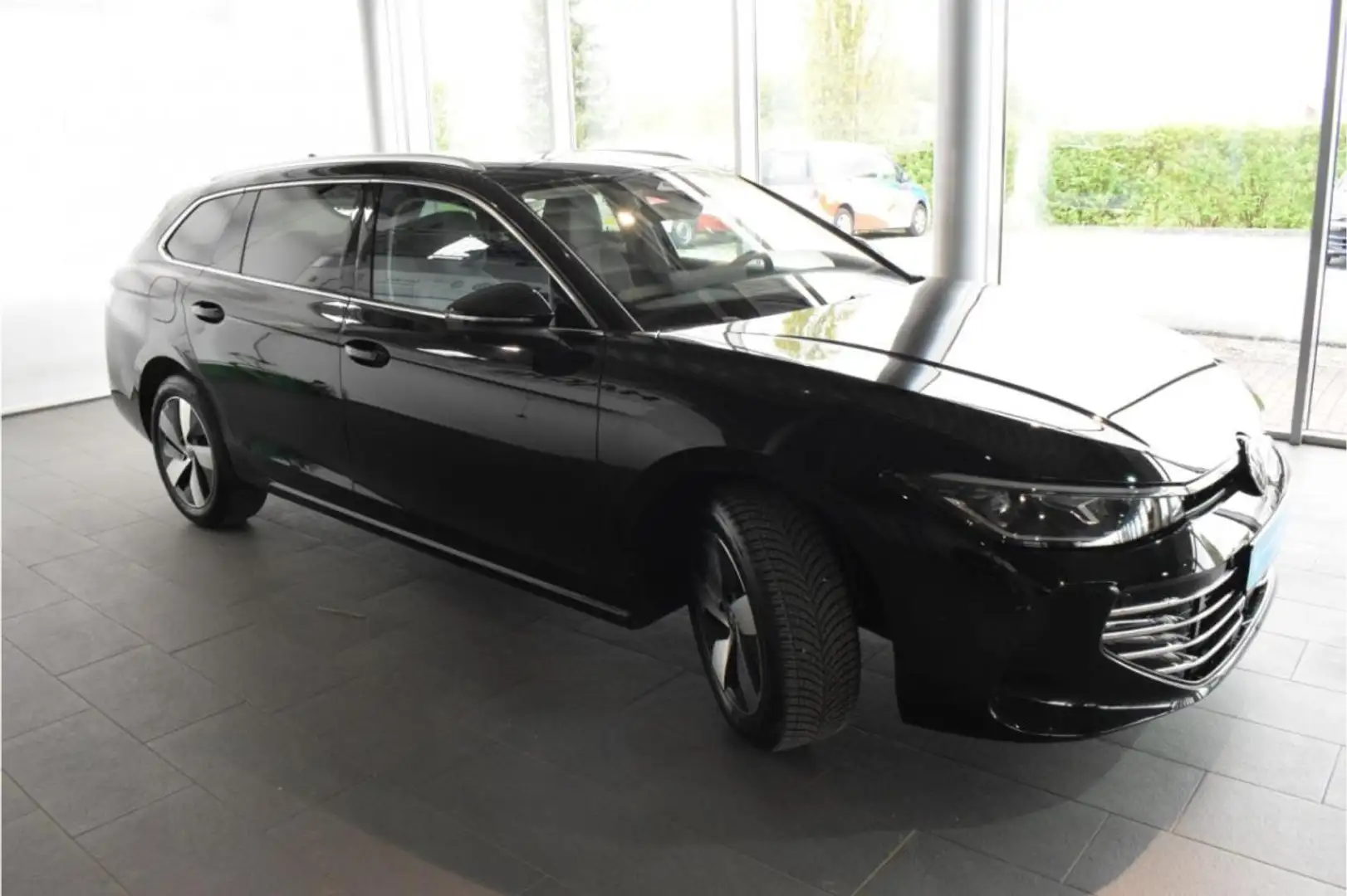 Volkswagen Passat Variant Elegance 2.0 TDI DSG NAVI PDC AHK Schwarz - 2